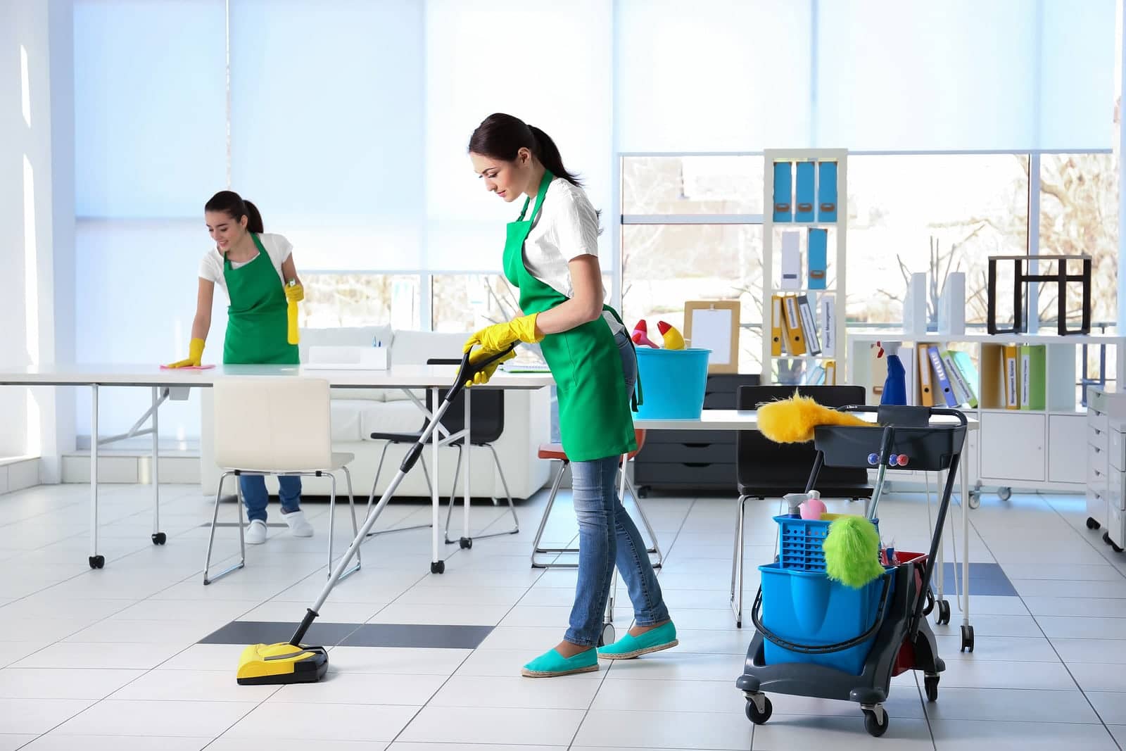 commercial-cleaners-cleaning-office-floors